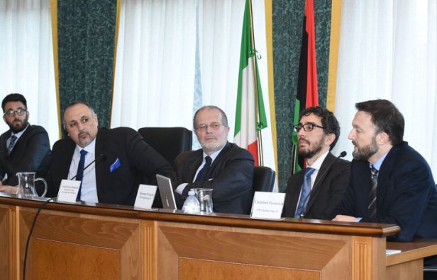 foto-camera-commercio-roma