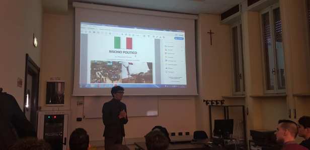 85041359_10221469818798275_133080351940542464_o