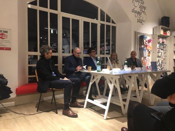 8e4d8ab2-58e0-413d-aff6-6a2c5bc50476